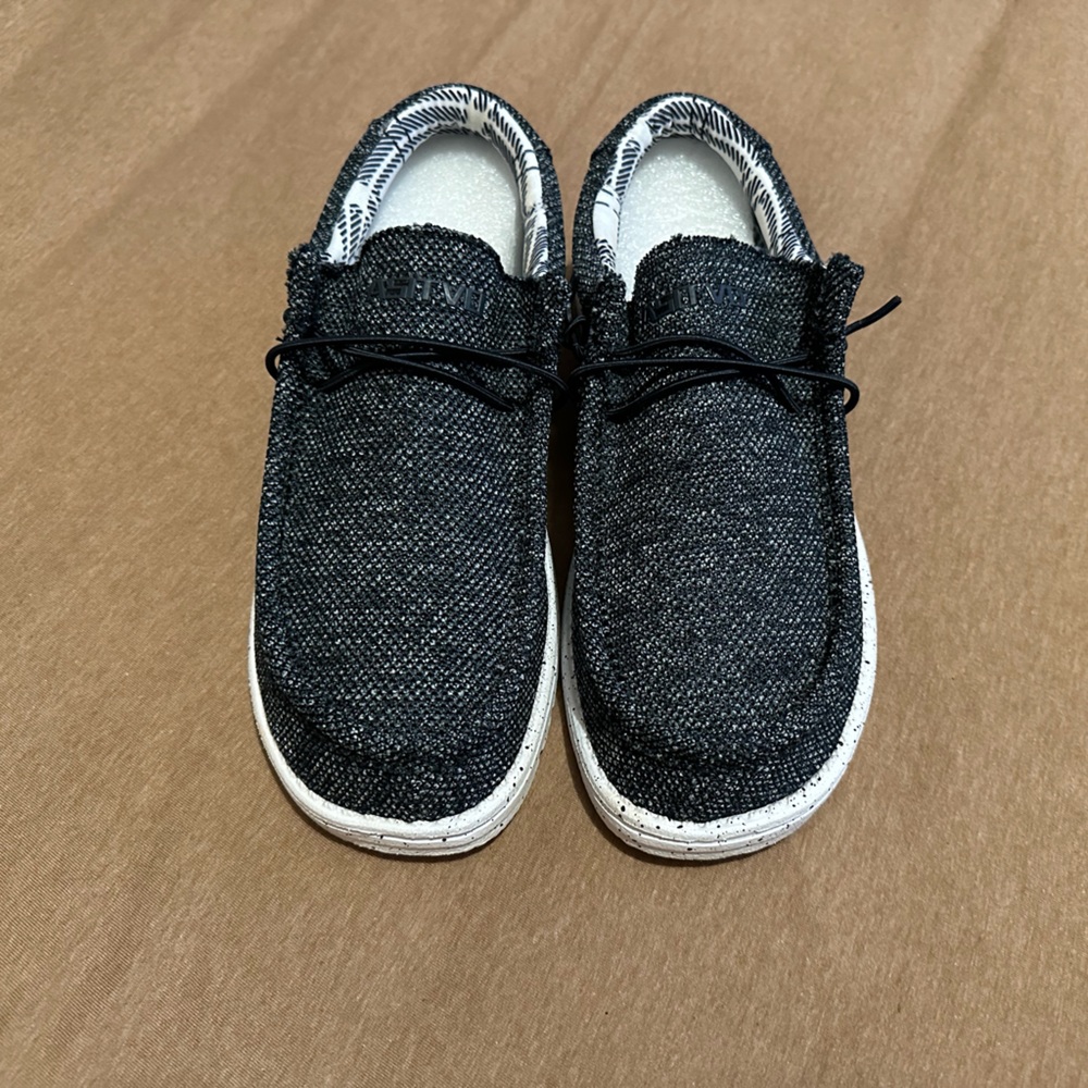 Black Casual Shoesmen’s Avisto slip on Casual shoes.